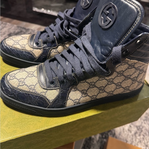 Gucci Dark Blue Leather Interior